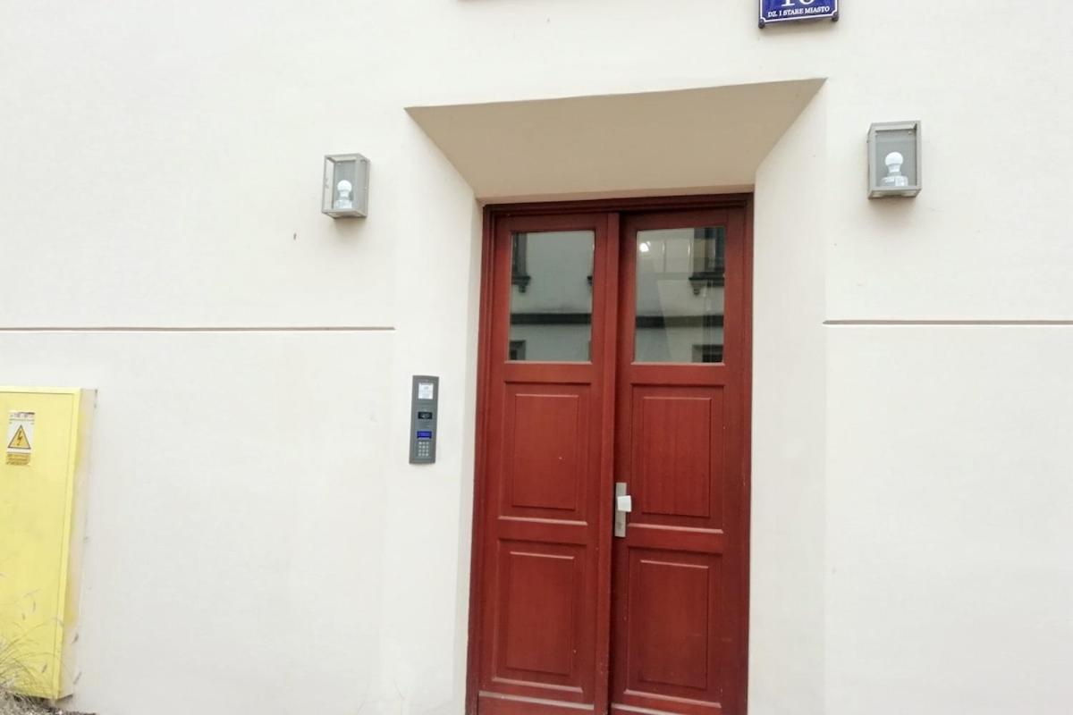 Skawinska Street Apartment